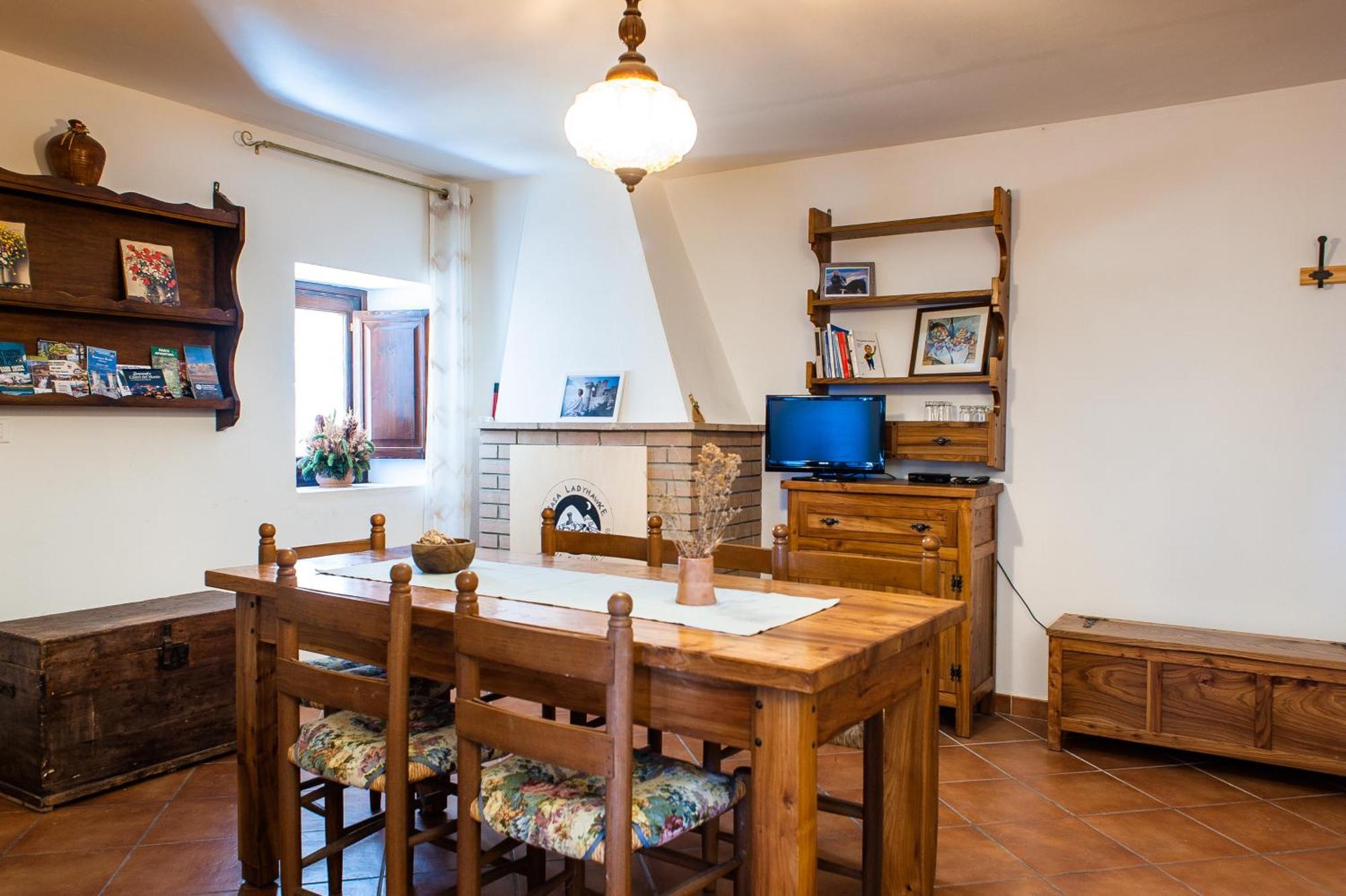 Casa Ladyhawke Apartment Santo Stefano Di Sessanio Ngoại thất bức ảnh