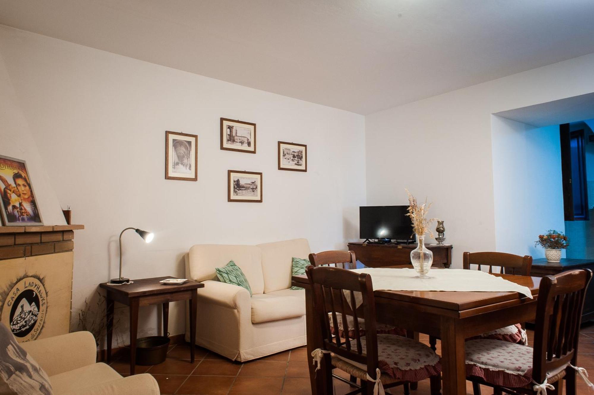 Casa Ladyhawke Apartment Santo Stefano Di Sessanio Ngoại thất bức ảnh